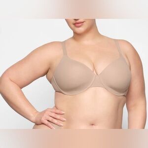 NWT SKIMS Fits Everybody T-Shirt Bra Size 40DDDD